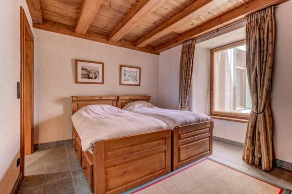 Spacious 3-Bed In The Heart Of شامونكس المظهر الخارجي الصورة